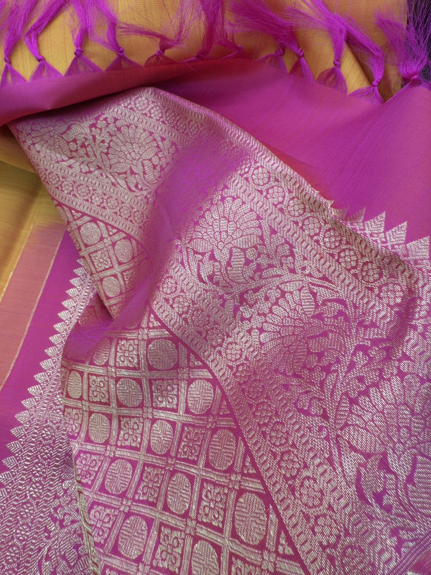 Sunset Kanchipuram Silk Saree with Contrast Pink Pallu in Gold Zari