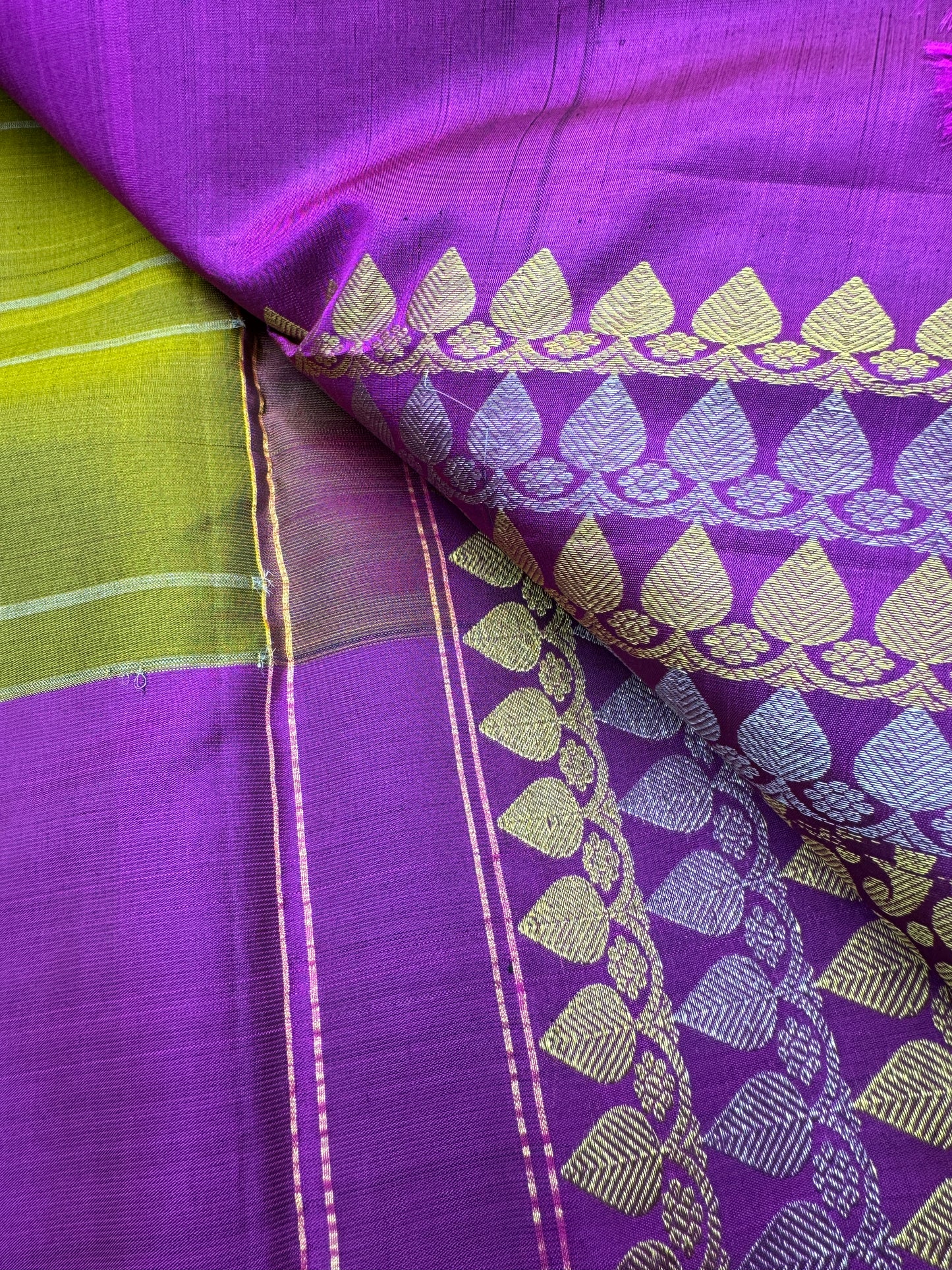 Pear Green And Purple Kanchipuram Borderless Pure Silk Saree in Gold and Silver Zari