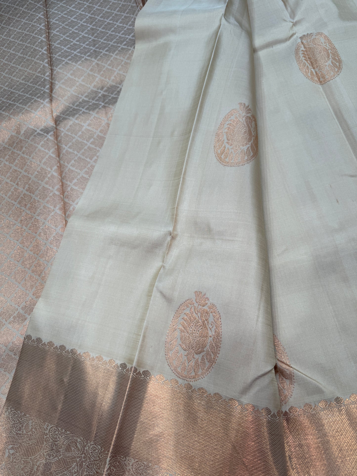 Light Grey Kanchipuram Silk Saree In Copper Zari