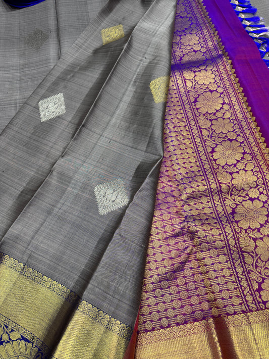 Grey Kanchipuram Silk Saree With Contrast In Gold Zari