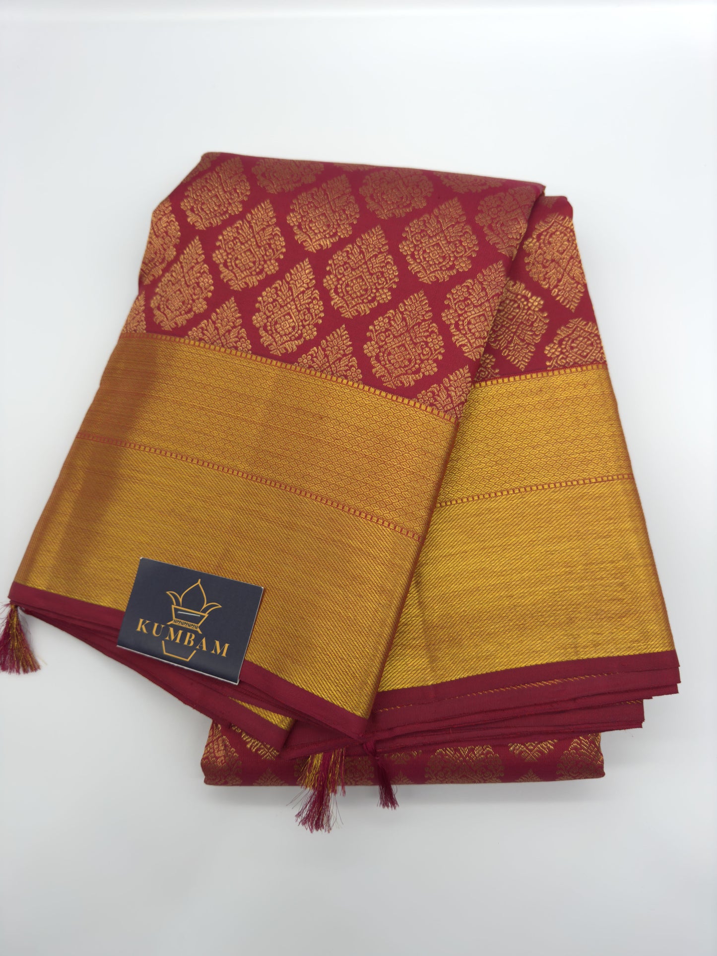 Magenta Pure Silk Saree In Gold Zari